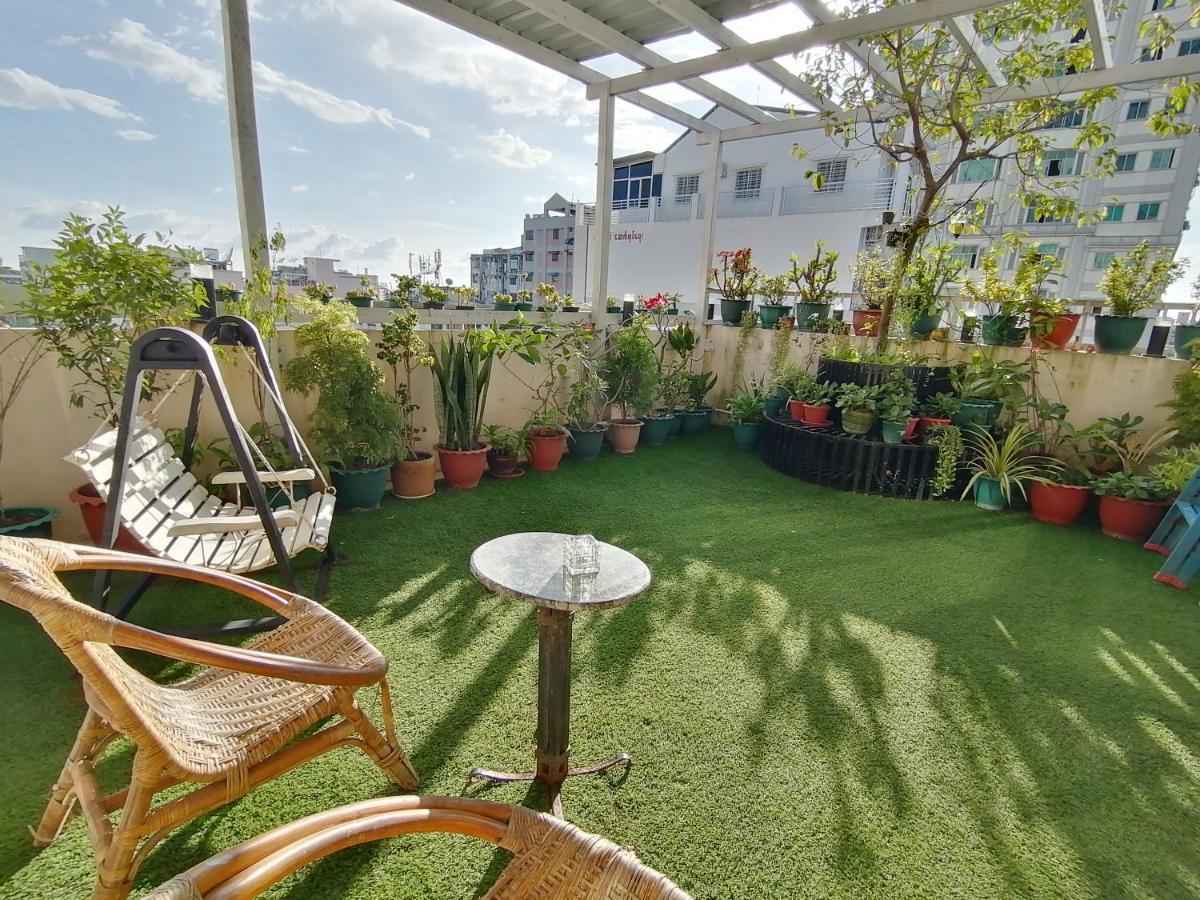 Holiday Season Motel Yangon Ngoại thất bức ảnh