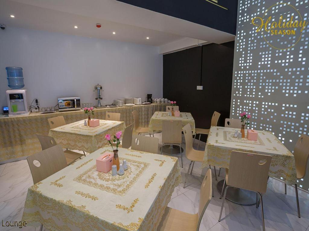 Holiday Season Motel Yangon Ngoại thất bức ảnh
