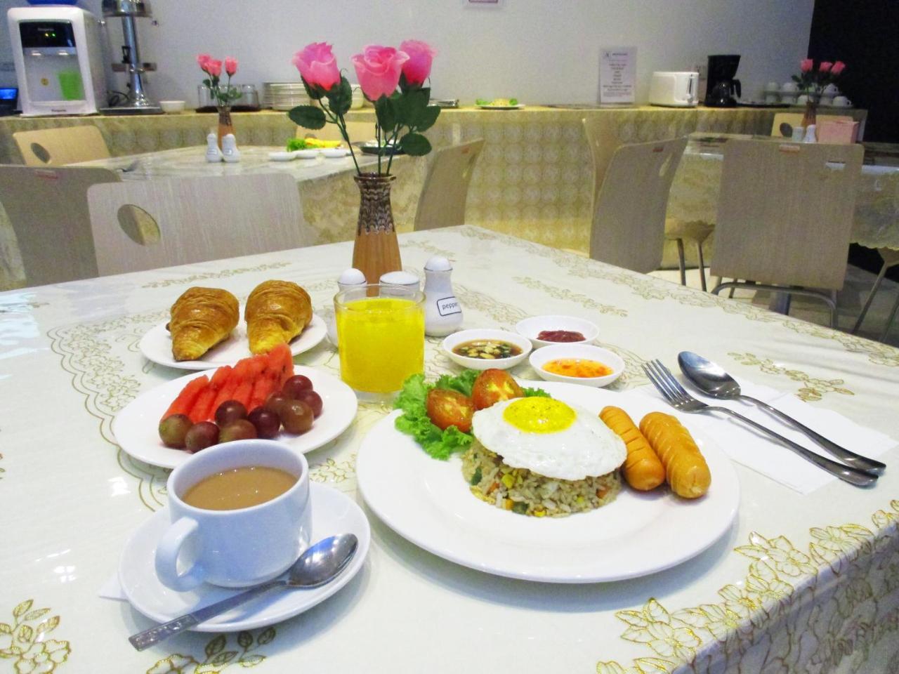 Holiday Season Motel Yangon Ngoại thất bức ảnh